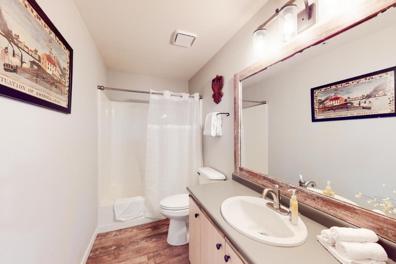 The Farmhouse At Fall Creek Branson Extérieur photo