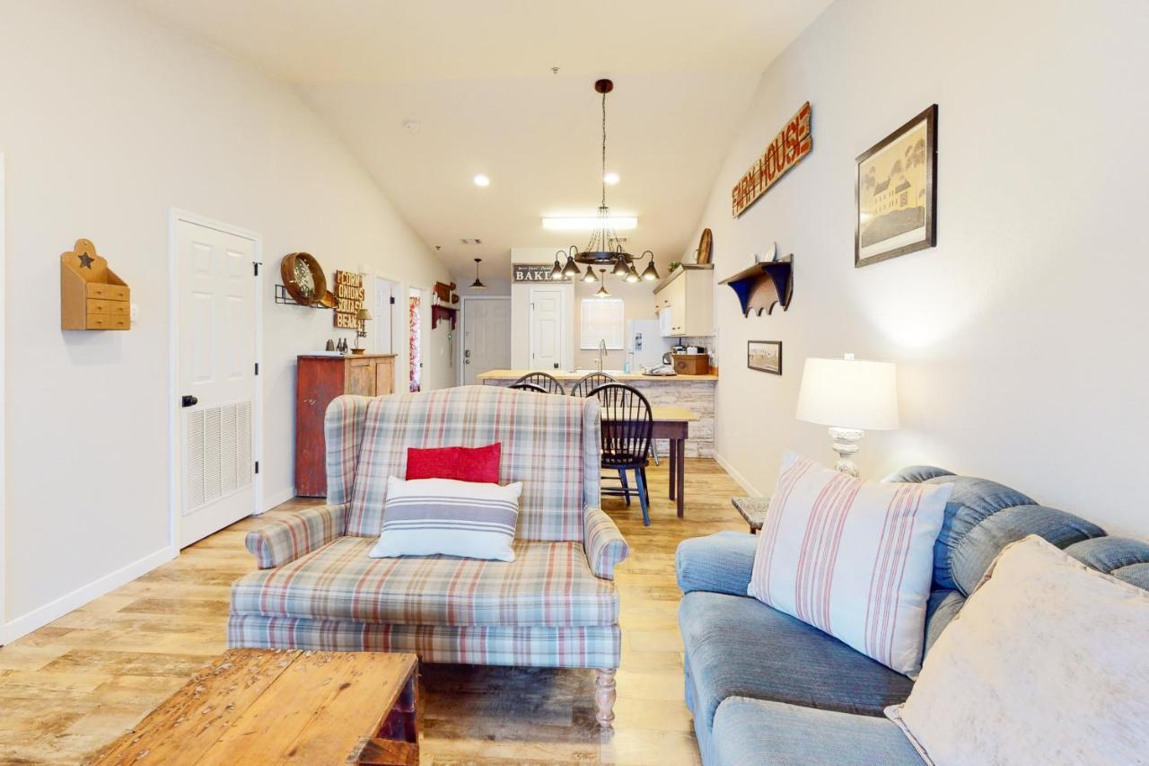 The Farmhouse At Fall Creek Branson Extérieur photo
